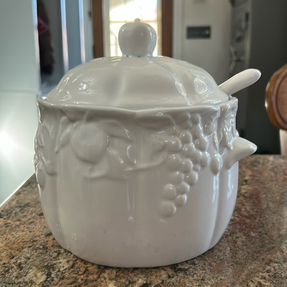 White Ceramic Lidded Tureen with Ladle